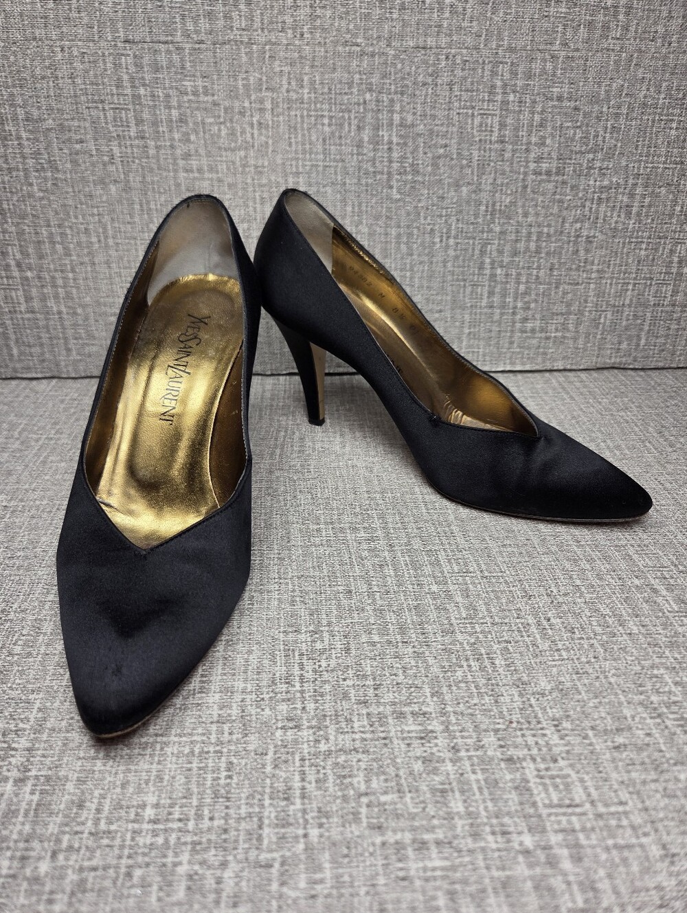Vintage Yves Saint Laurent Black Satin Pumps Women's 8.5 heels